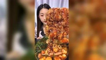 娱乐吃瓜酱乐山,揭秘乐山美食与娱乐圈的跨界魅力