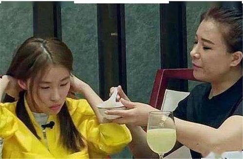 娱乐吃瓜酱不让父母喝水,揭秘不让父母喝水的惊人真相